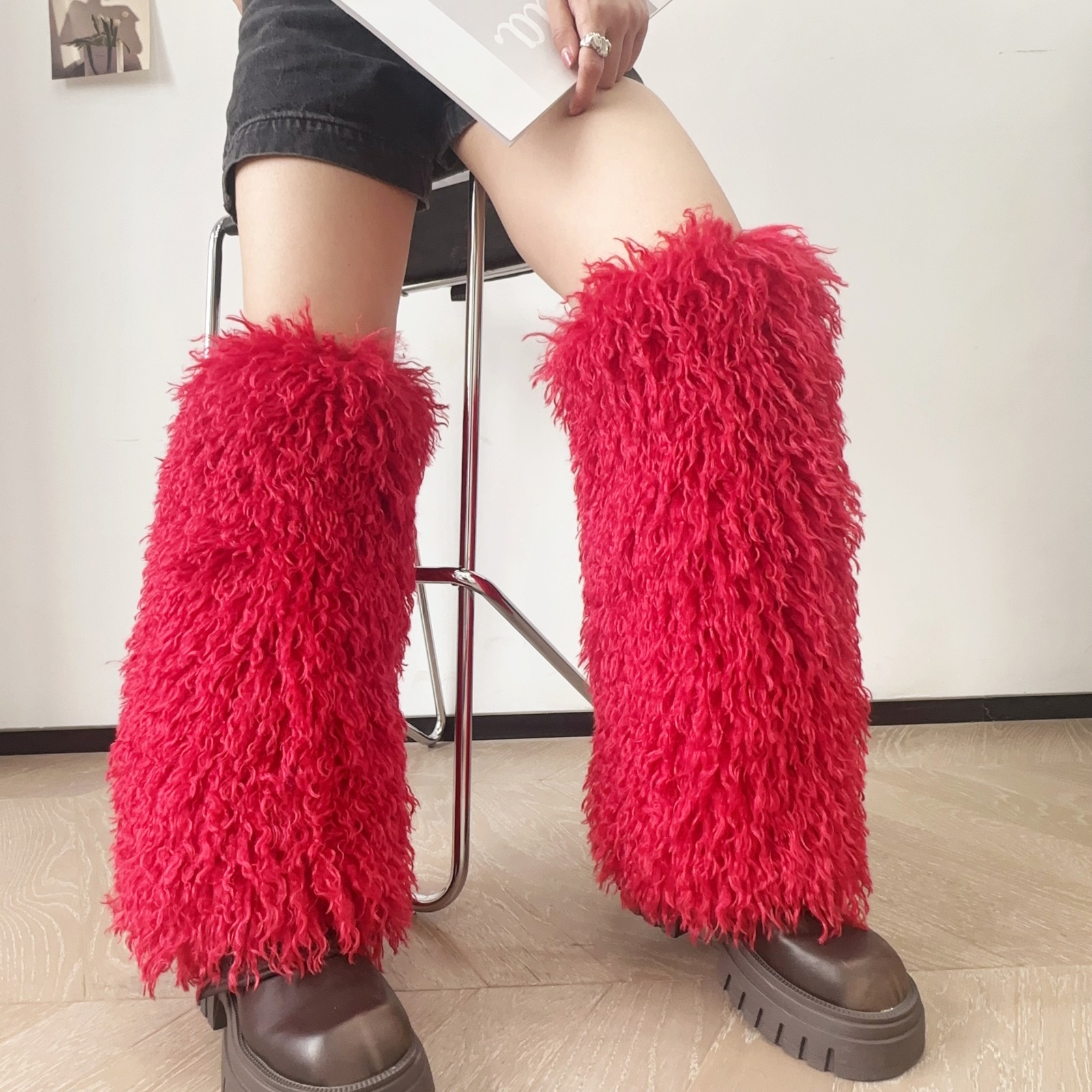 Pelzige Beinwärmer Y2K Goth Weiße Kunstpelz-Beinwärmer Stiefelüberzüge Lady Cute JK Knielange Hipster Warme Socken Modesocken