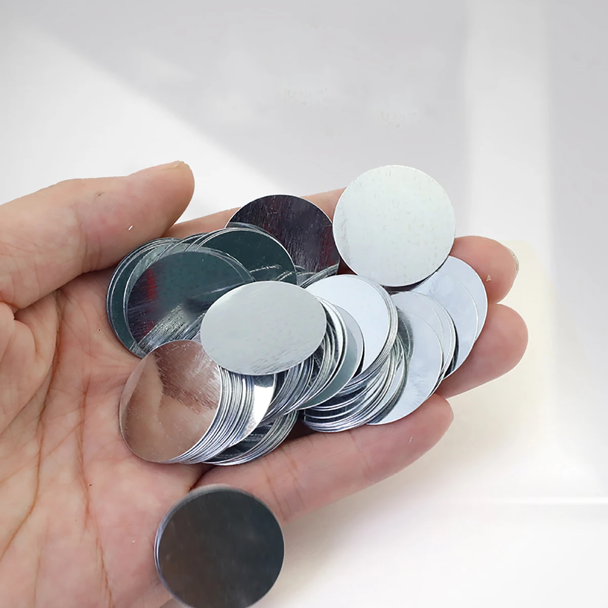 20/100Pcs Ultra-thin Round Iron Sheet Galvanized Iron Disc Plate Small Suction Iron Sheet Circular DIY Eye Shadow Button Patch