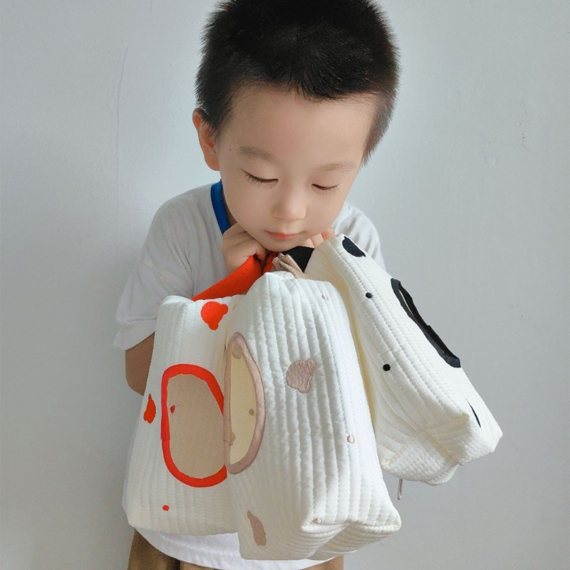 Tiện lợi chăm sóc bé Túi đựng khăn lau ướt Thiết kế gấu thêu dành cho du lịch