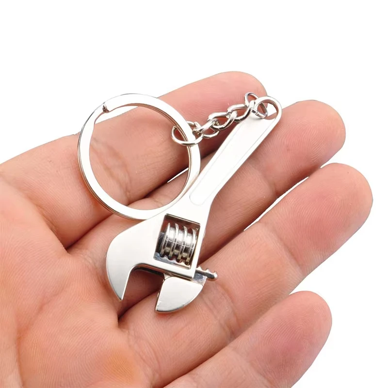 Strumento di simulazione Portachiavi Chiave creativa in metallo Portachiavi Auto Piccolo regalo Ciondolo regolabile