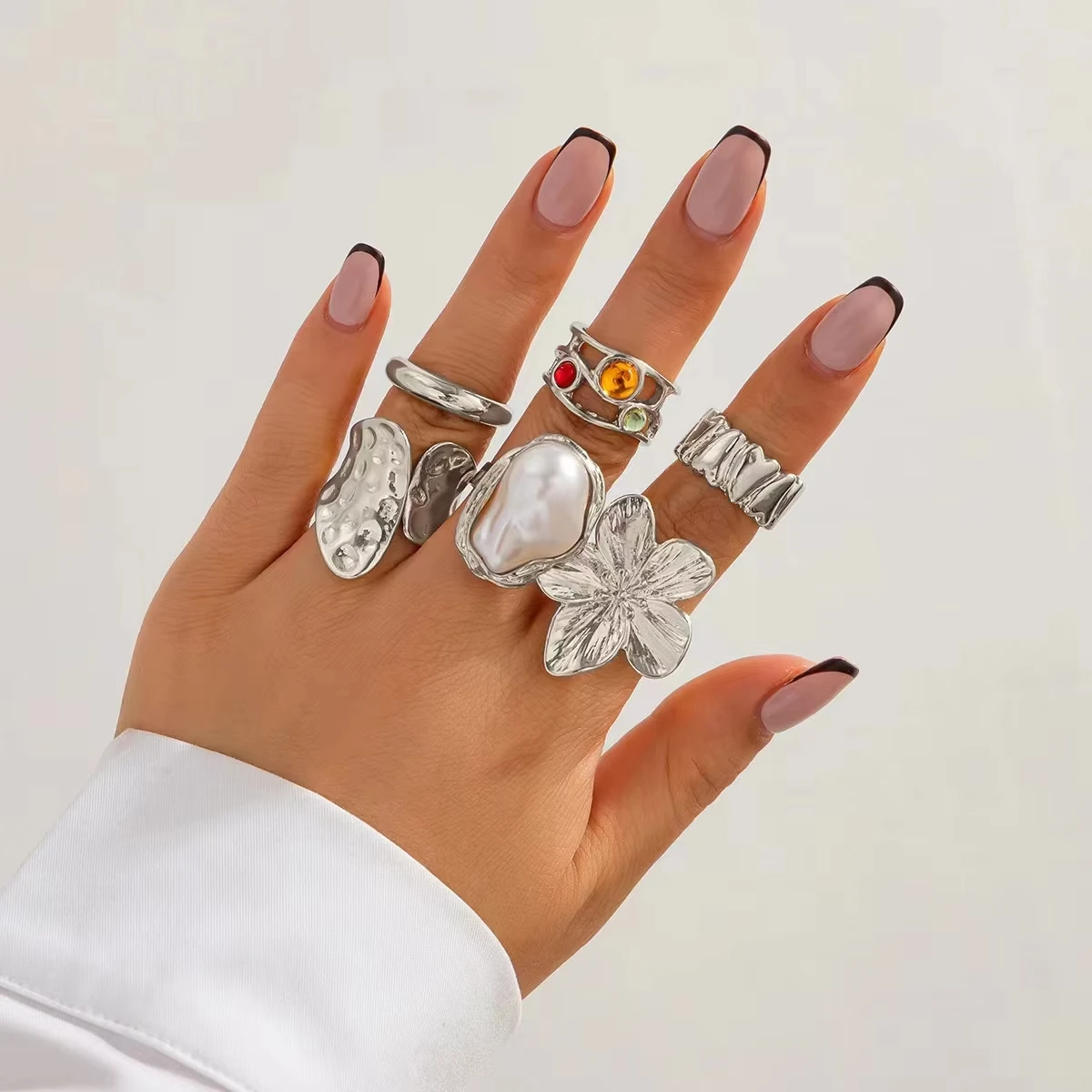 ใหม่โลหะไม่สม่ําเสมอดอกไม้เปิดแหวนผู้หญิง Elegant เลียนแบบแหวนมุกเครื่องประดับอุปกรณ์เสริม