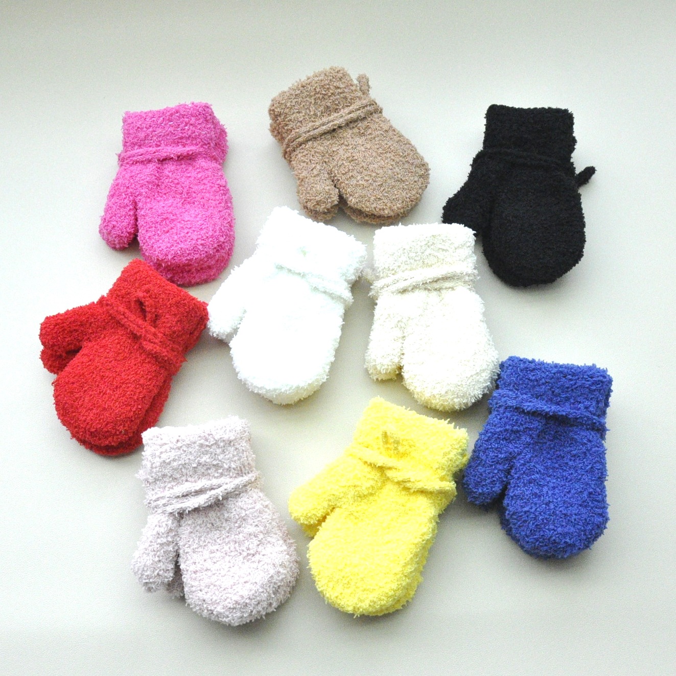 1-3Y เด็กฤดูหนาวหนา Plush พร้อมเชือกถุงมืออุ่นสําหรับชายหญิงใหม่กํามะหยี่ Mittens ขี่จักรยานกลางแจ้งถุงมือสกี