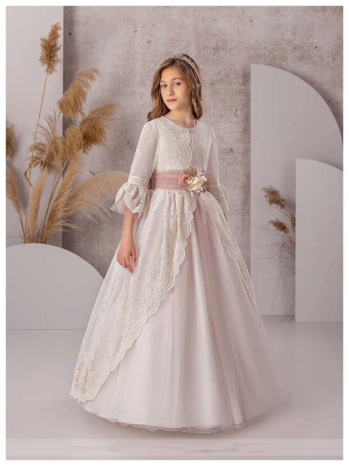 고급스러운 핑크 컬러 플라워 걸 드레스 웨딩 드레스 레이스 Appliqued Ruffle Layering Tulle First Communion Ball 가운