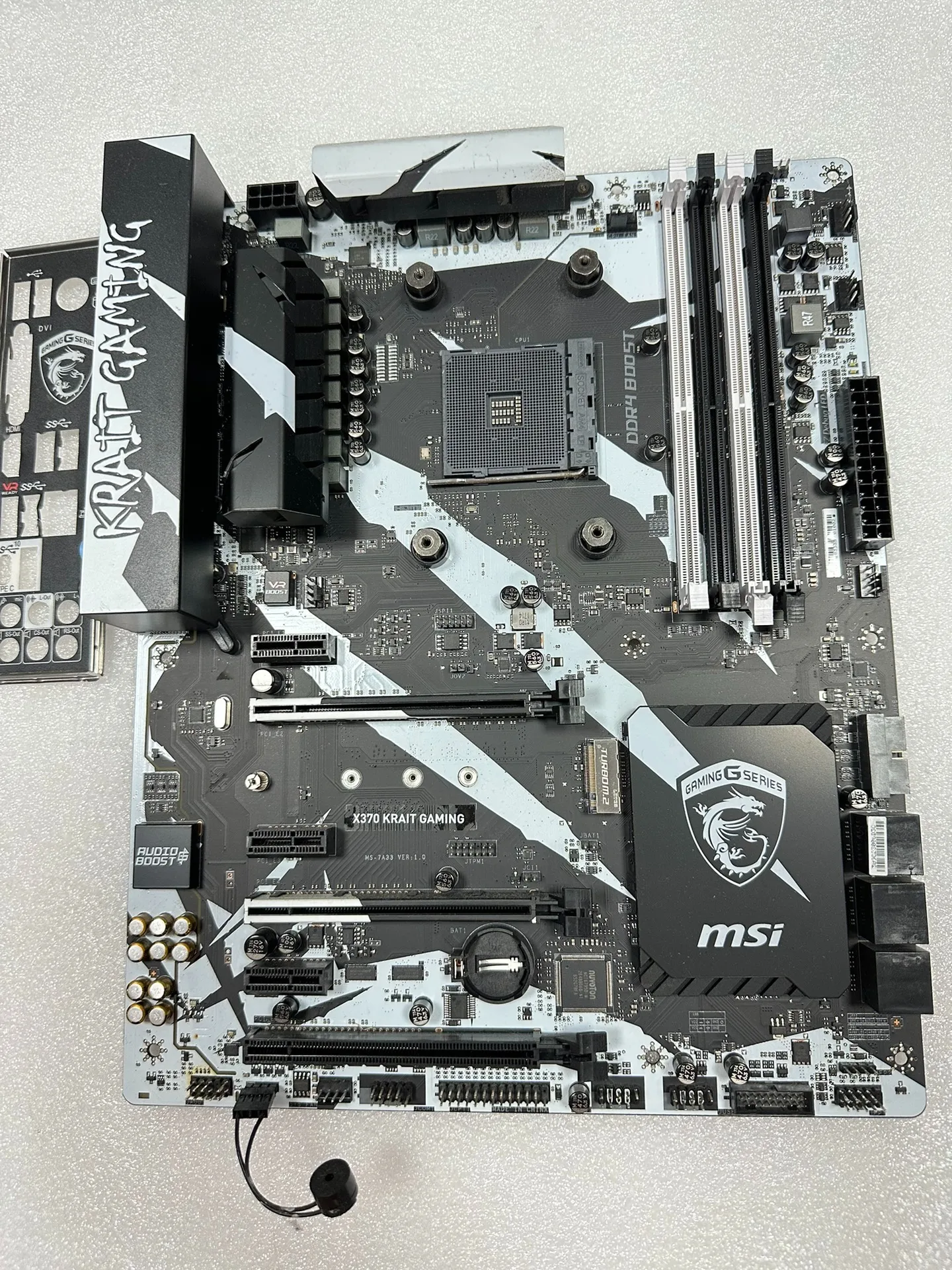 Известный бренд - MSI x370+крат+игровое+серебряное кольцо-змея, (тест и отправлено)