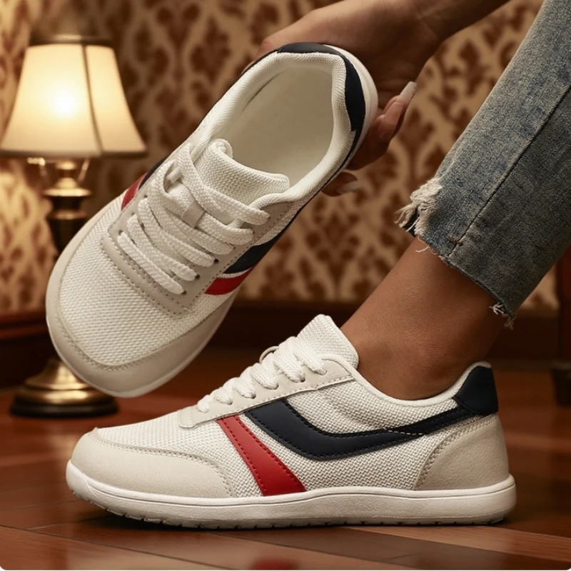 Baskets pour femmes pieds nus décontracté large dernière mode toile plat conseil chaussure 2025 nouveau bout large respirant maille chaussures de course