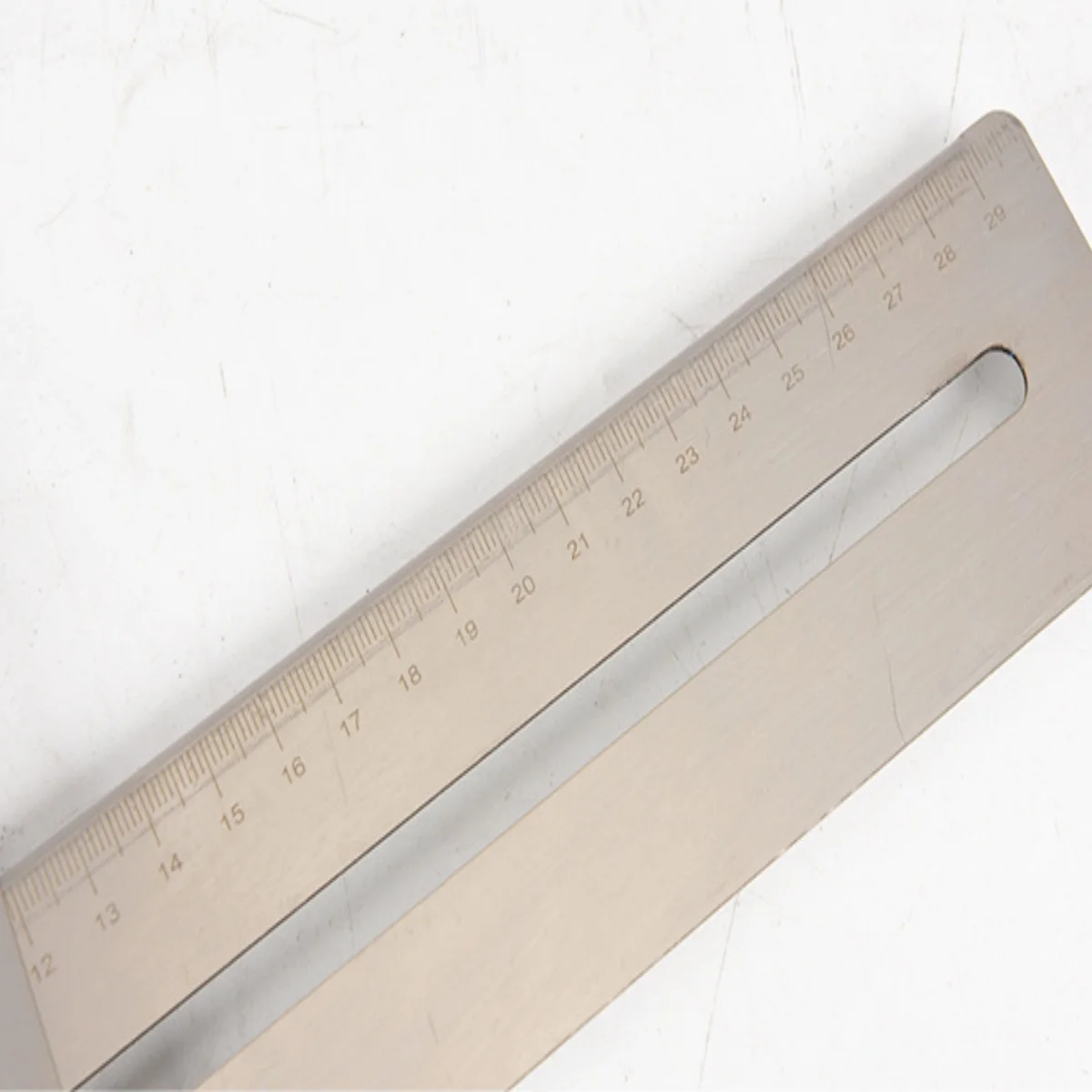 Localizzatore di perforazione per piastrelle in ceramica, strumento di perforazione per punte da trapano per pareti e pavimenti in marmo, strumento di misurazione dell'acqua ed dell'elettricità
