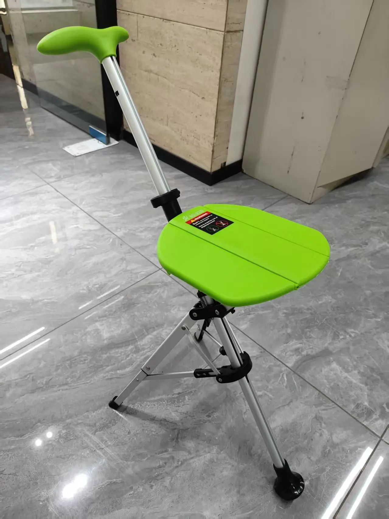 Nueva bastón plegable de aleación de aluminio de alta calidad con asiento, silla con muleta ajustable para personas mayores con taburete