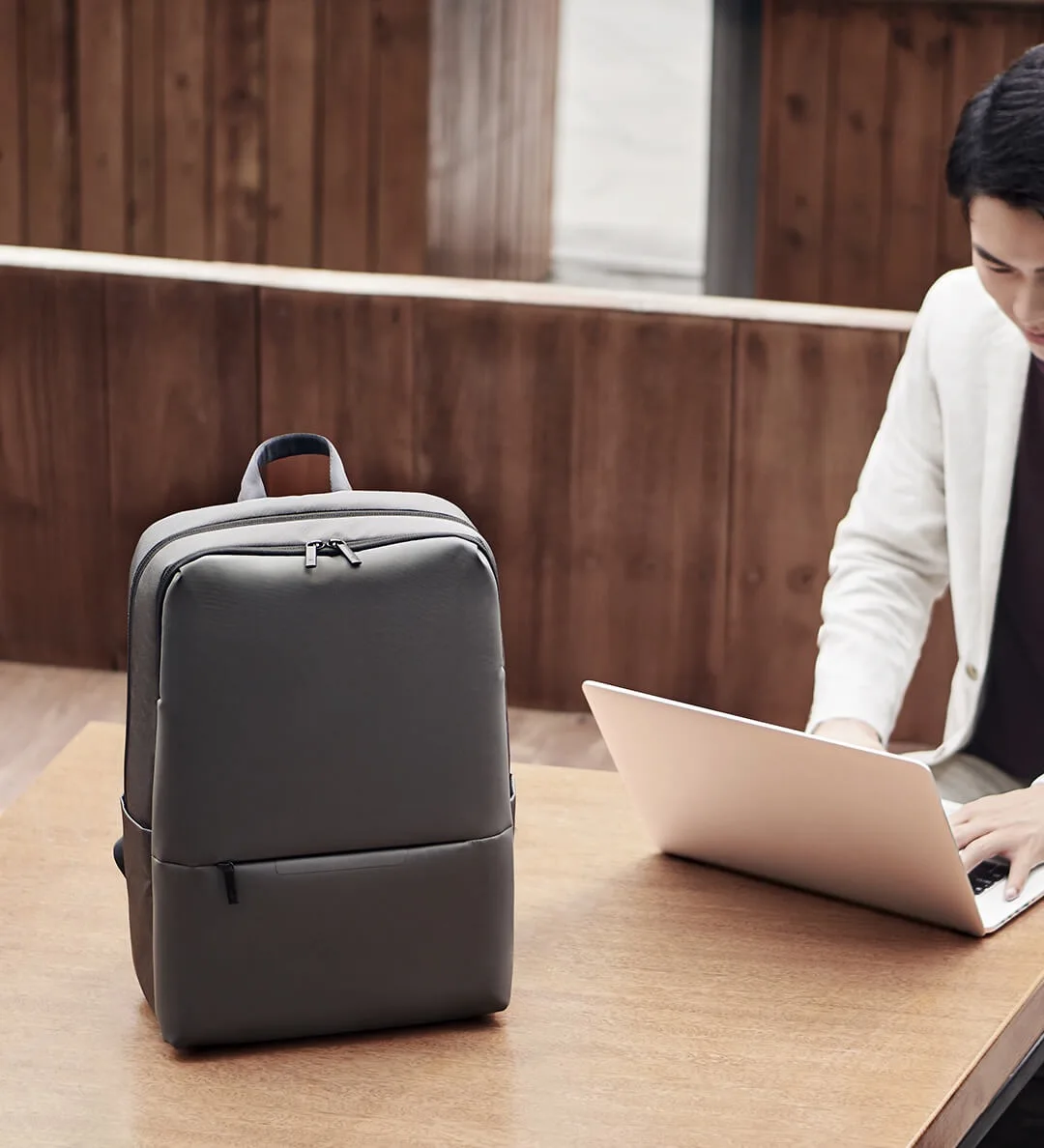Xiaomi Classic Business Backpack 2 กระเป๋าแล็ปท็อปแฟชั่นสําหรับผู้ชายและผู้หญิงเดินทางกระเป๋าเป้สะพายหลังความจุขนาดใหญ่