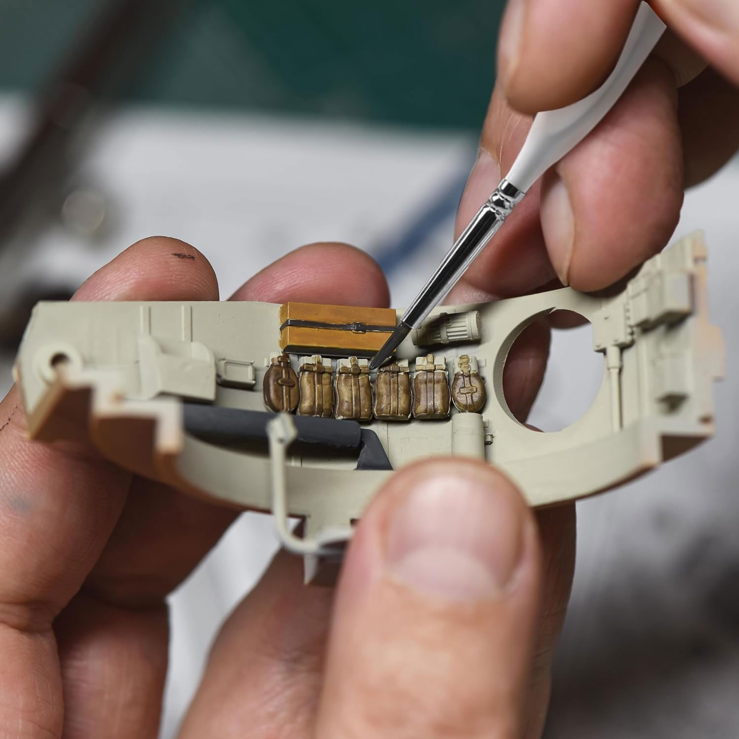 Yutiars 디테일 페인트 브러시 세트, 미세 디테일링 및 아트 페인팅용 미니어처 브러시, 아크릴, 오일, 수채화 및 페인트, 11 개