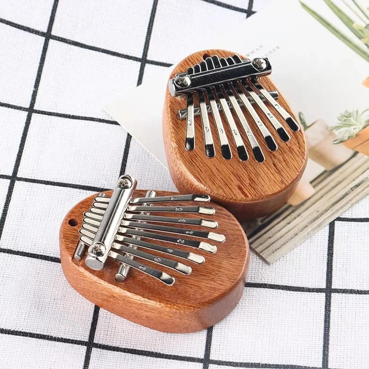 8 teclas mini kalimba de madeira de alta qualidade requintado dedo polegar piano marimba musical bom acessório pingente presente