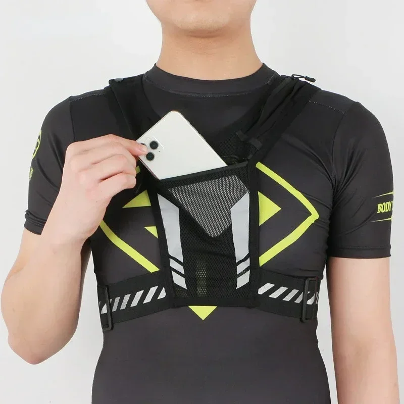 สะท้อนแสงกระเป๋าเป้สะพายหลัง Universal น้ําหนักเบากีฬาเสื้อกั๊กโทรศัพท์มือถือกระเป๋าสําหรับวิ่งออกกําลังกายชายหญิงเสื้อกั๊ก