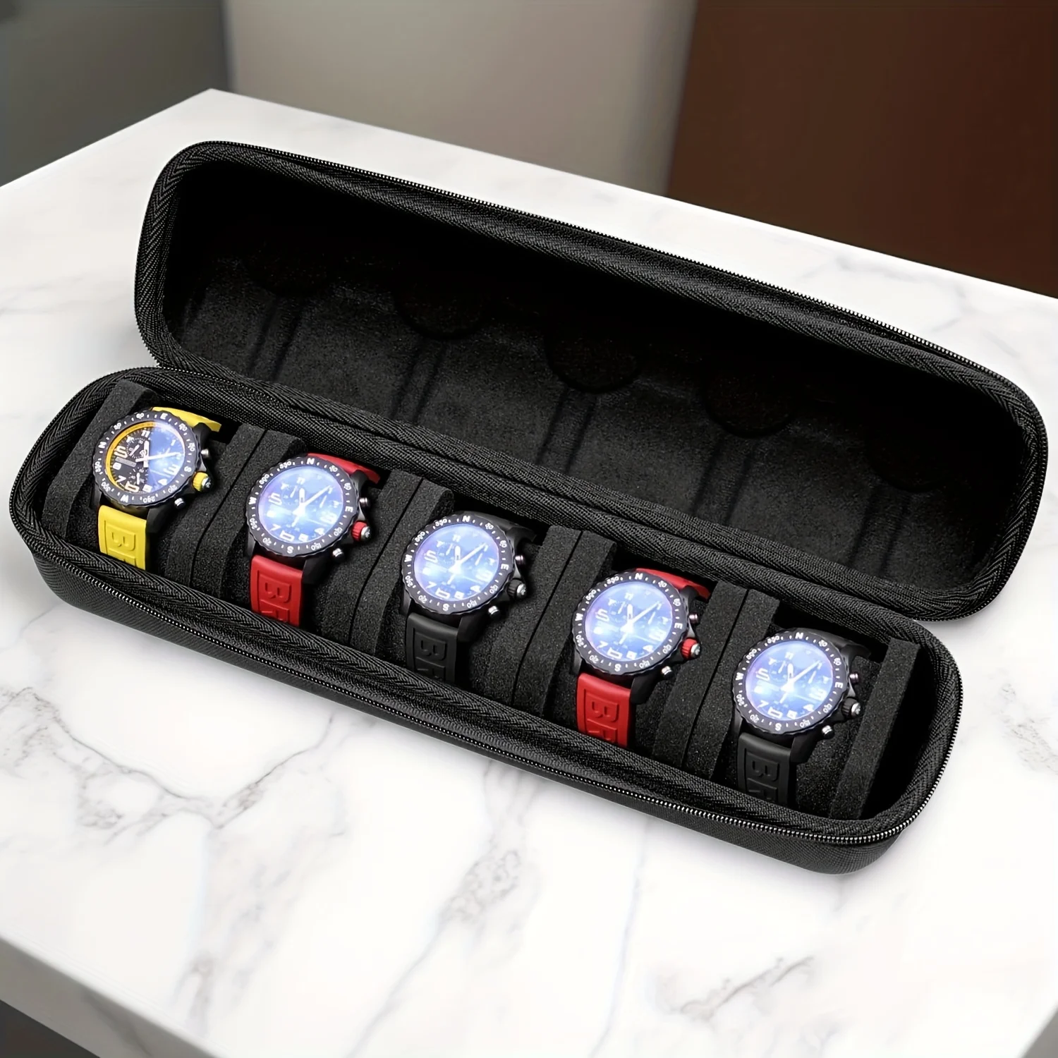 1 ชิ้น 5 ช่องนาฬิกากรณี |   Hard Shell Travel Organizer พร้อมหมอน - Gift Ready (สีดํา) เหมาะสําหรับจัดเก็บนาฬิกาอัจฉริยะ