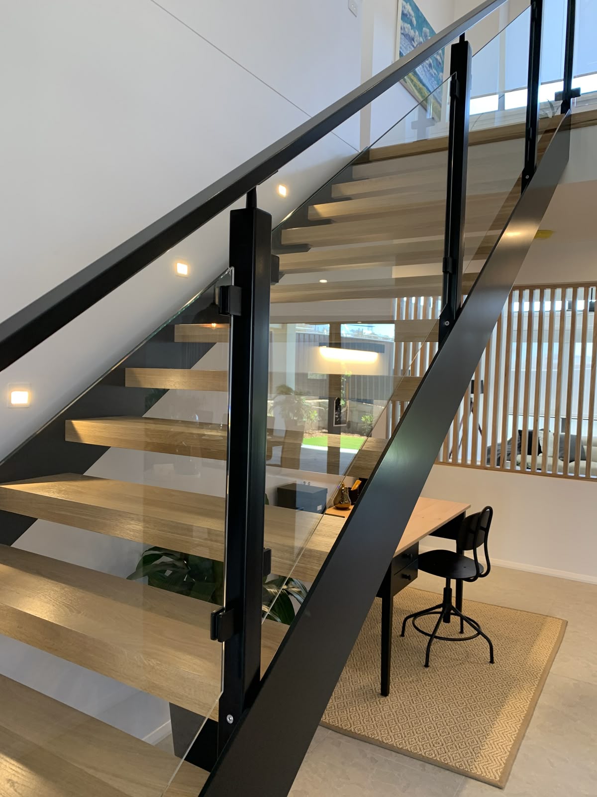 Glass Balcony Barrier Glass Railing Aluminum U Channel Profile Villa Apartment Balustrade Stainless Steel Handrail Deck Railings