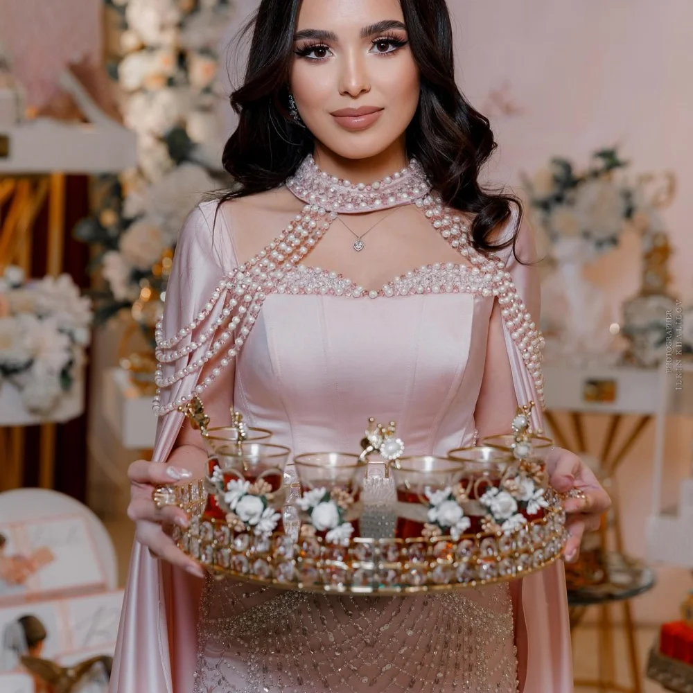 Bella personalizado champanhe frisado com um xale robes de soirée sem alças cetim pérolas vestidos de festa até o chão vestido de baile 2025