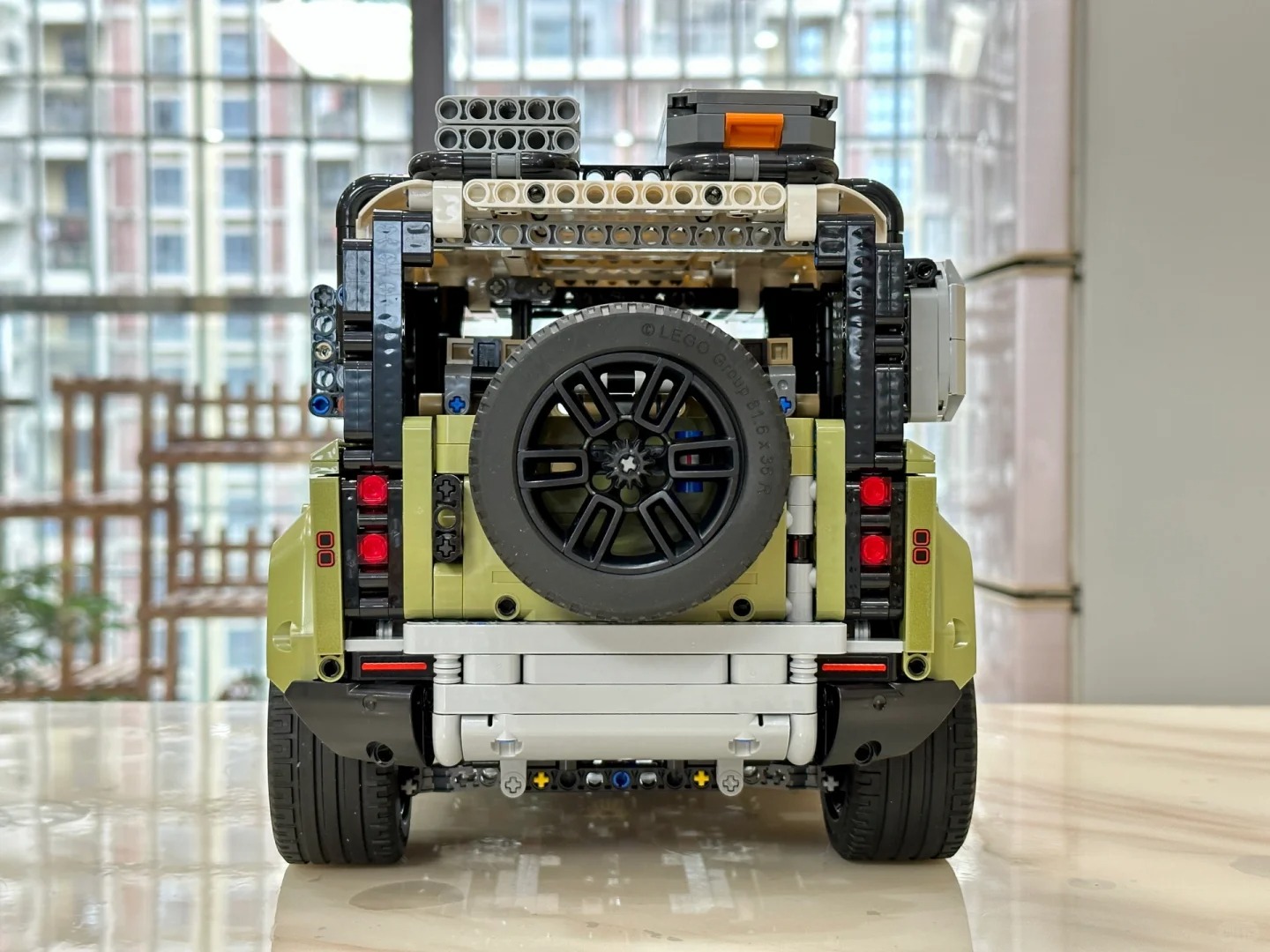 子供と大人のための有名な自動車のビルディングブロック,男の子と女の子のためのおもちゃ,ビルディングブロック,スーパーカー,オフロード車,ギフト,42110, 2573個