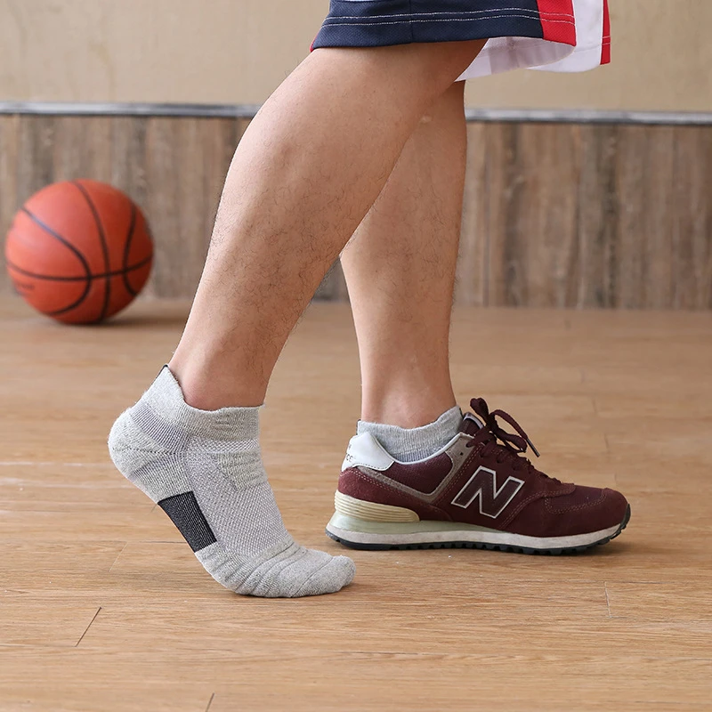 Calcetines de fútbol antideslizantes para hombre y mujer, calcetín de algodón, tubo corto y largo, calcetines deportivos de baloncesto, calcetines desodoros transpirables 39-45