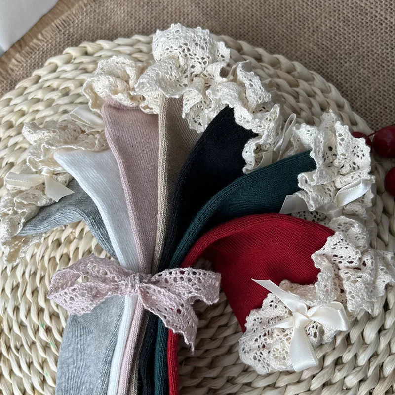 Nuevos calcetines hasta la rodilla de invierno y otoño para niñas, calcetines largos con volantes de encaje, calcetines de algodón para niños pequeños, calcetines de princesa de Navidad para 0-5 años
