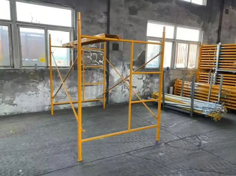 Costruzione di impalcature/bantiche incrociate in acciaio con struttura a h zincata per l'industria moderna con impalcature a scala portante