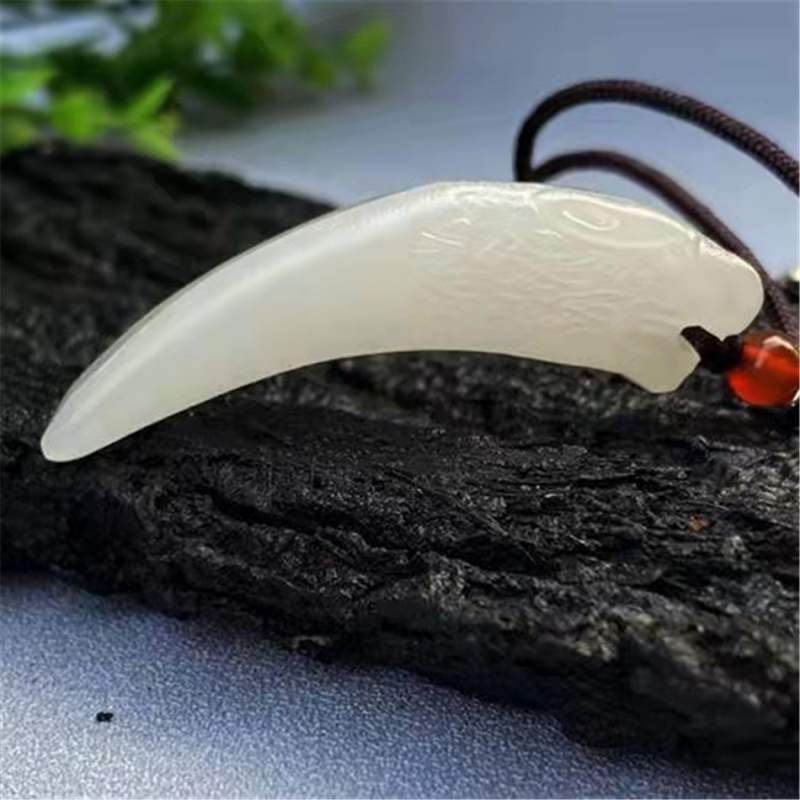 Wholesale Imitation Xinjiang Hetian Jade Wolf Tooth Pendant Jade Crafts Men's and Women's Wolf Tooth Jade Pendant