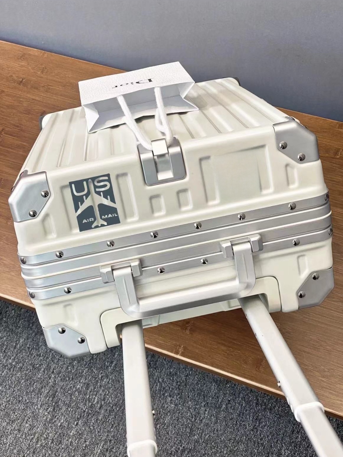 カンガルー 2025 新しい荷物アルミフレーム旅行パスワードボックス肥厚機内持ち込みスーツケース男性のための 24 インチ耐久性のあるバッグ