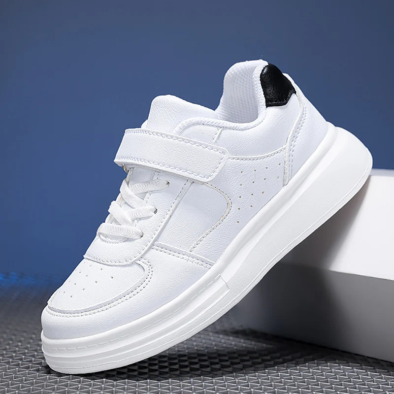 Oddychające trampki dla dzieci chłopcy dziewczęta sportowe buty do biegania na co dzień skórzane antypoślizgowe miękkie podeszwy dziecięce białe buty do tenisa na świeżym powietrzu