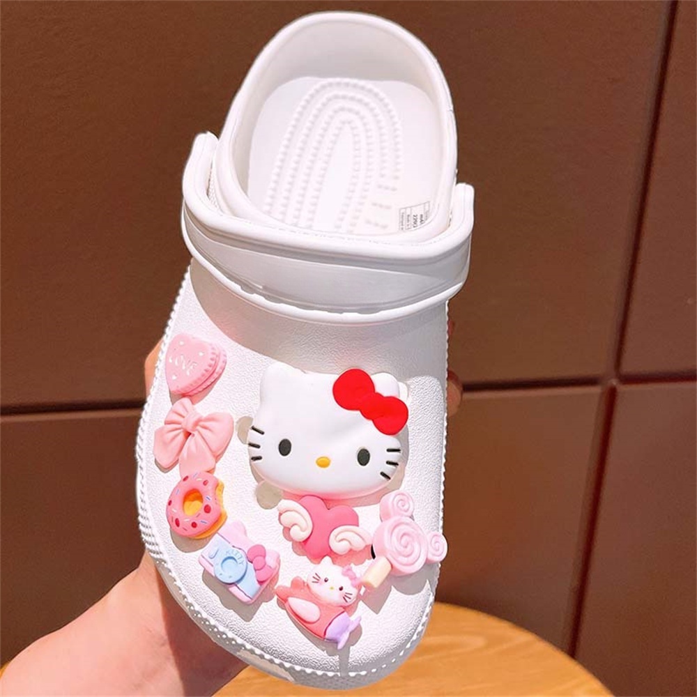 Sanrio Klassieke LED Cartoon Accessoires Kawaii Cinnamoroll Melodie Kuromi Hello Kitty Pochacco DIY Decoratie Gespen Set Geschenken