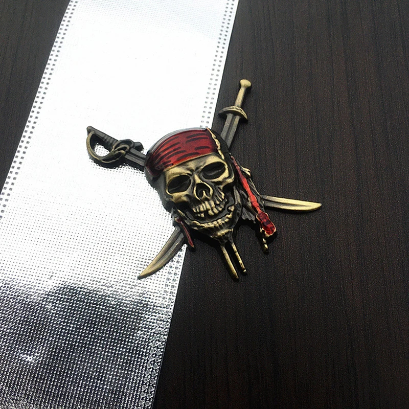 Car Styling 3D Metal Pirate Skull Emblem Badge Stickers Decals Auto Motorcycle Cover Scratches Personality Decor Accessories
