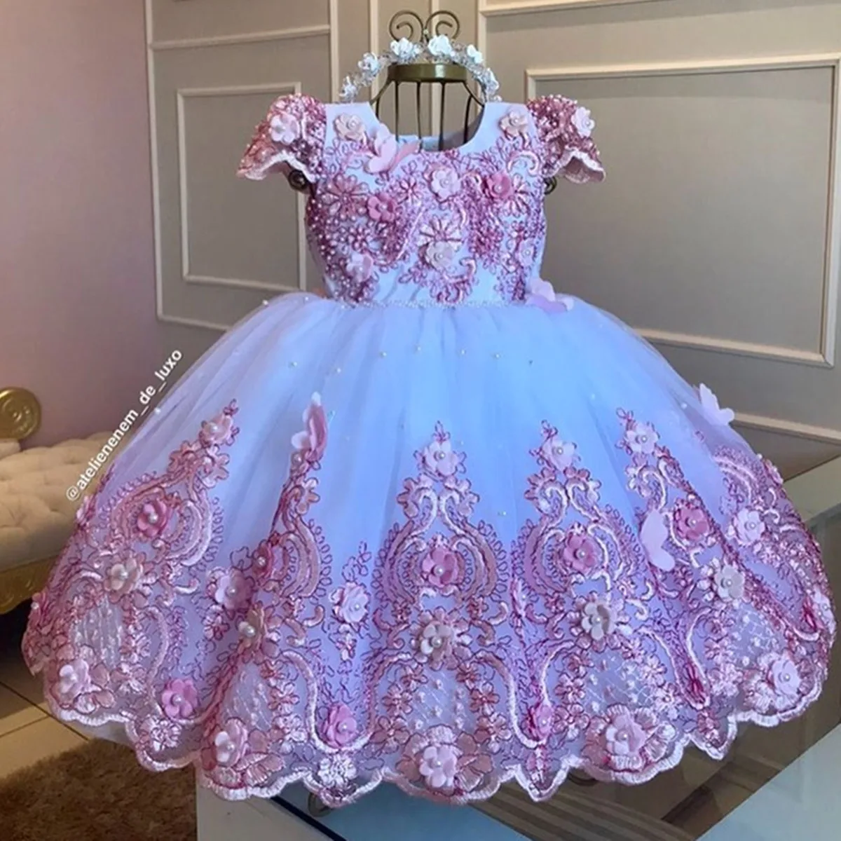 Robe de luxe en dentelle pour bébé fille, tenue d'anniversaire avec des perles, avec des appliques, princesse à fleurs, longue robe de bal de noël