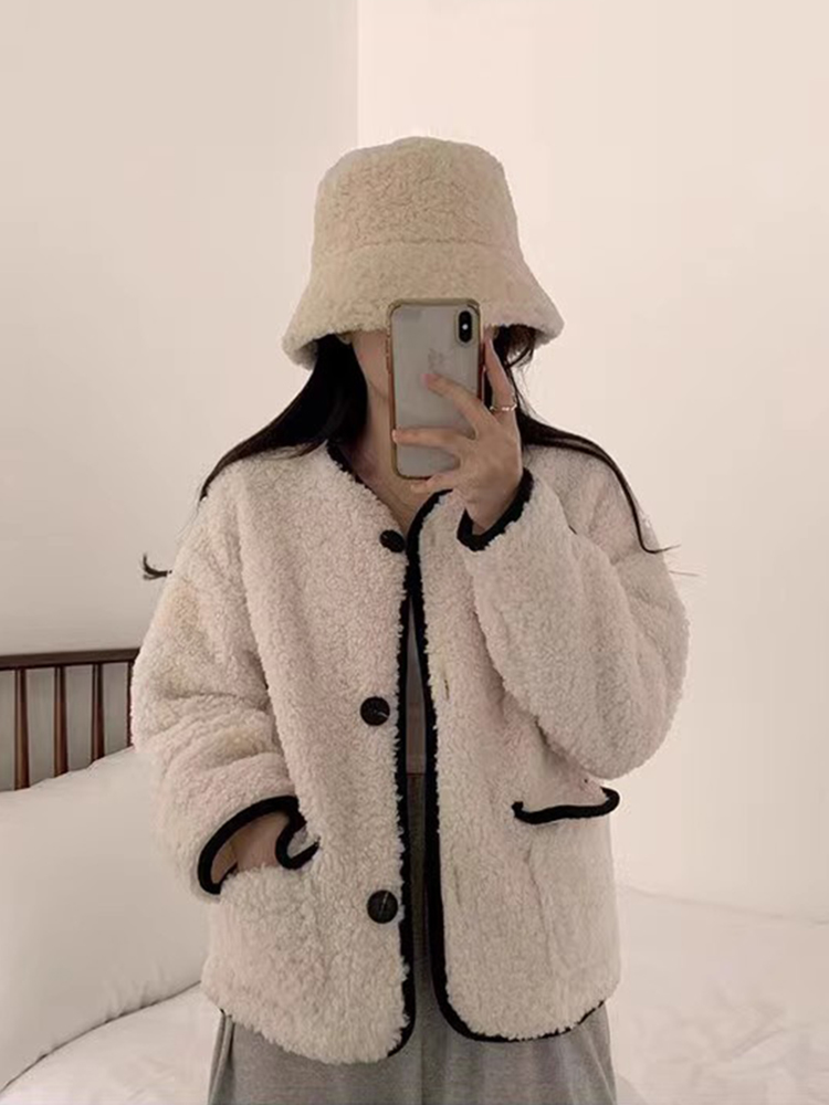 Chic Autumn Winter Retro Soft Sle round Neck Single Button Color Block  Loose Versatile Lamb Fur Jacket Women