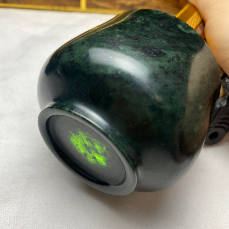 Natural Medicine King Stone Water Cup Teacup Magnetic Tibetan Jade Master Cup Serpentine Stone Jade