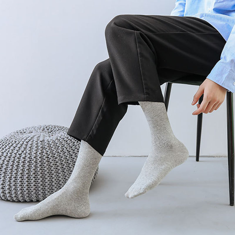 Calcetines hasta la rodilla de algodón para hombre, calcetines informales cómodos y transpirables, calcetines suaves de Color sólido de alta calidad que absorben el sudor