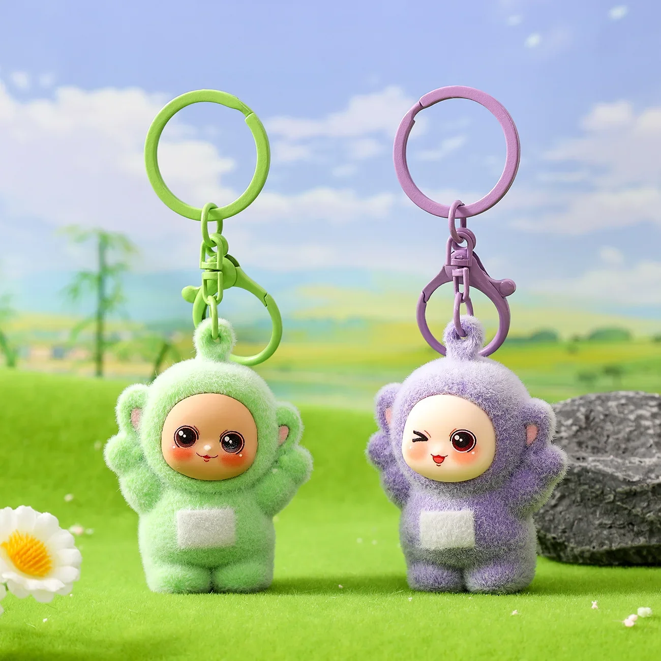 Llaveros de dibujos animados de la serie Baby de cuatro colores, colgantes pequeños, regalos de moda para niños, muñecas lindas, mochilas escolares y colgantes para parejas