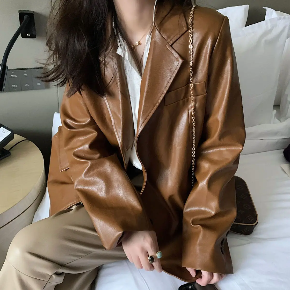Chaqueta de cuero para mujer, traje informal coreano con clip retro para motocicleta, primavera y otoño, 2024