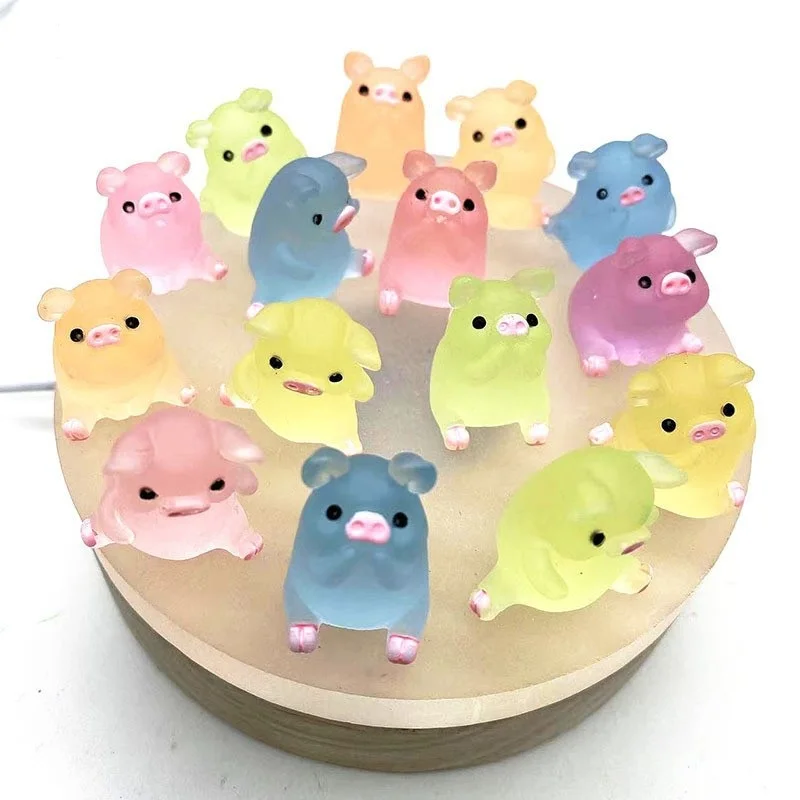 10PCS เด็กใหม่ Glow Piglet ของเล่น DIY เรซิ่นอุปกรณ์เสริมครีมเจลวัสดุตกแต่ง