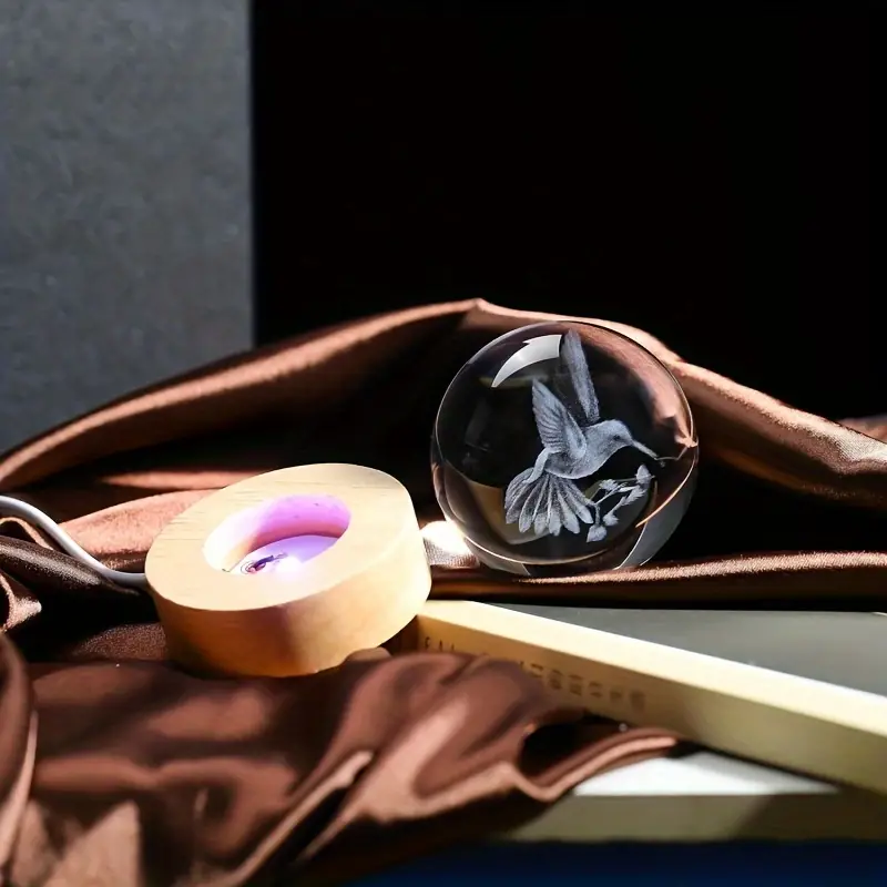 1 ชิ้น 3D hummingbird คริสตัลบอล, เลเซอร์แกะสลักสร้างสรรค์, เหมาะสําหรับตกแต่งห้องนอนหน้าแรก, วันเกิด, ของขวัญรับปริญญา