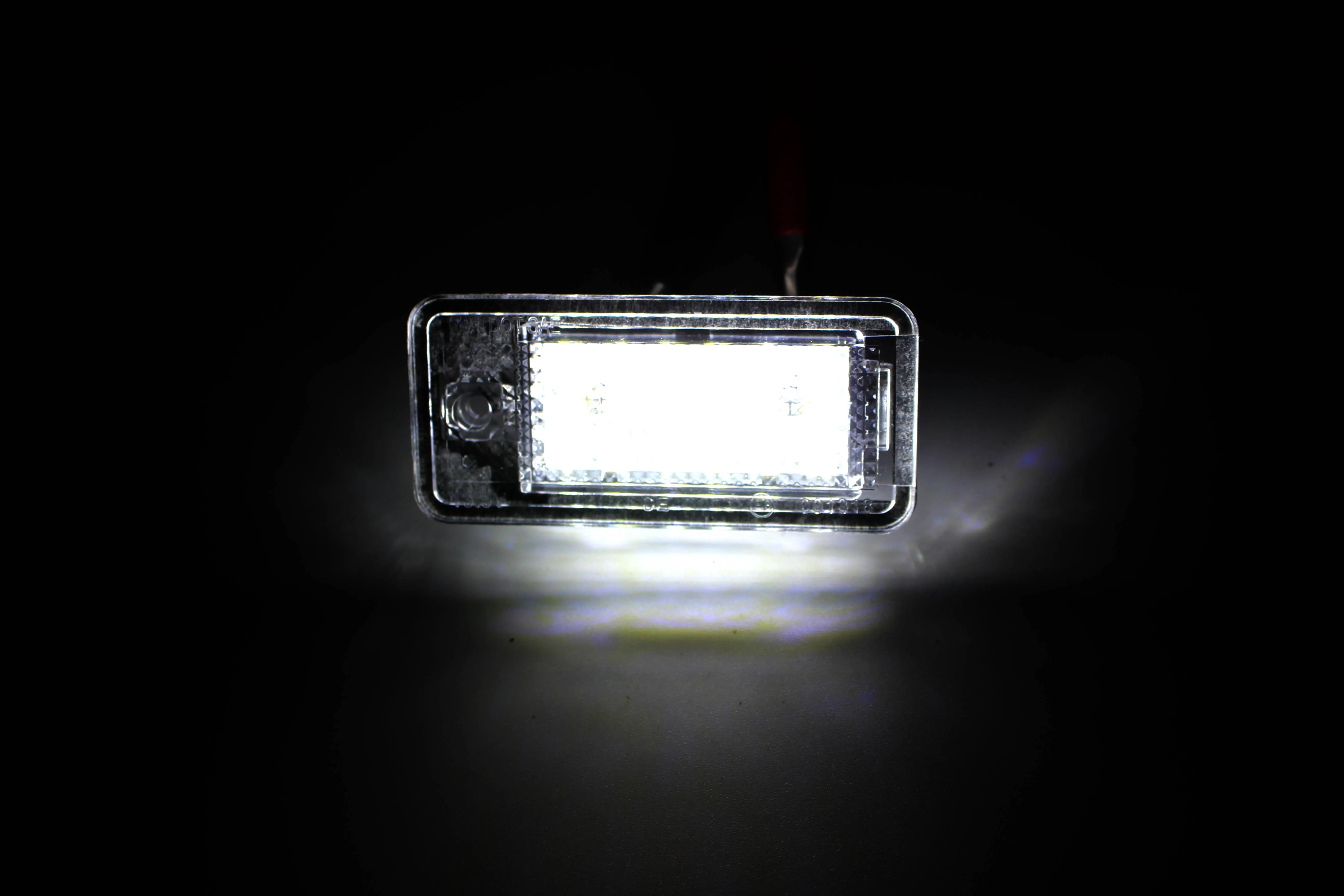 Luz LED para matrícula Audi, 2 uds., A3, A4, S4, RS4, B6, B7, A6, RS6, S6, C6, S5, Q7, A8, S8, Avant Canbus, lámpara para matrícula sin errores