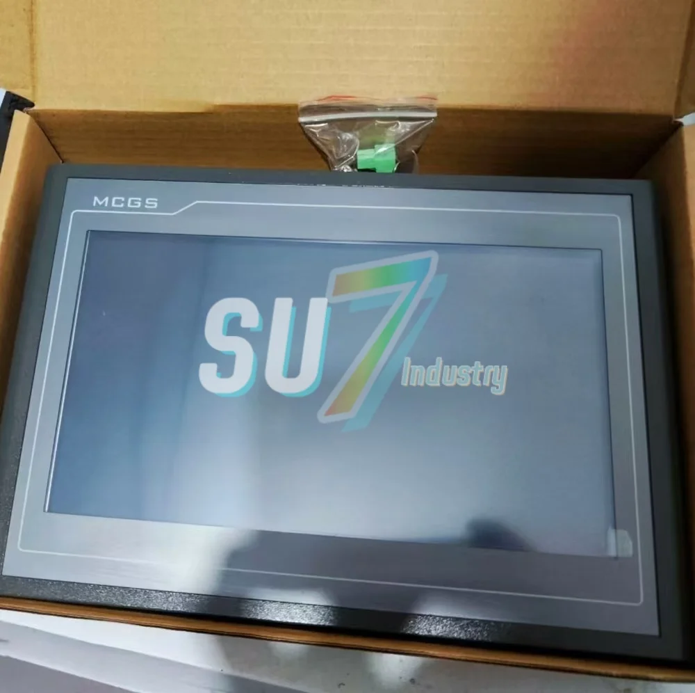 New In box    Touch Screen   TPC1061Ti    TPC1162Hii
