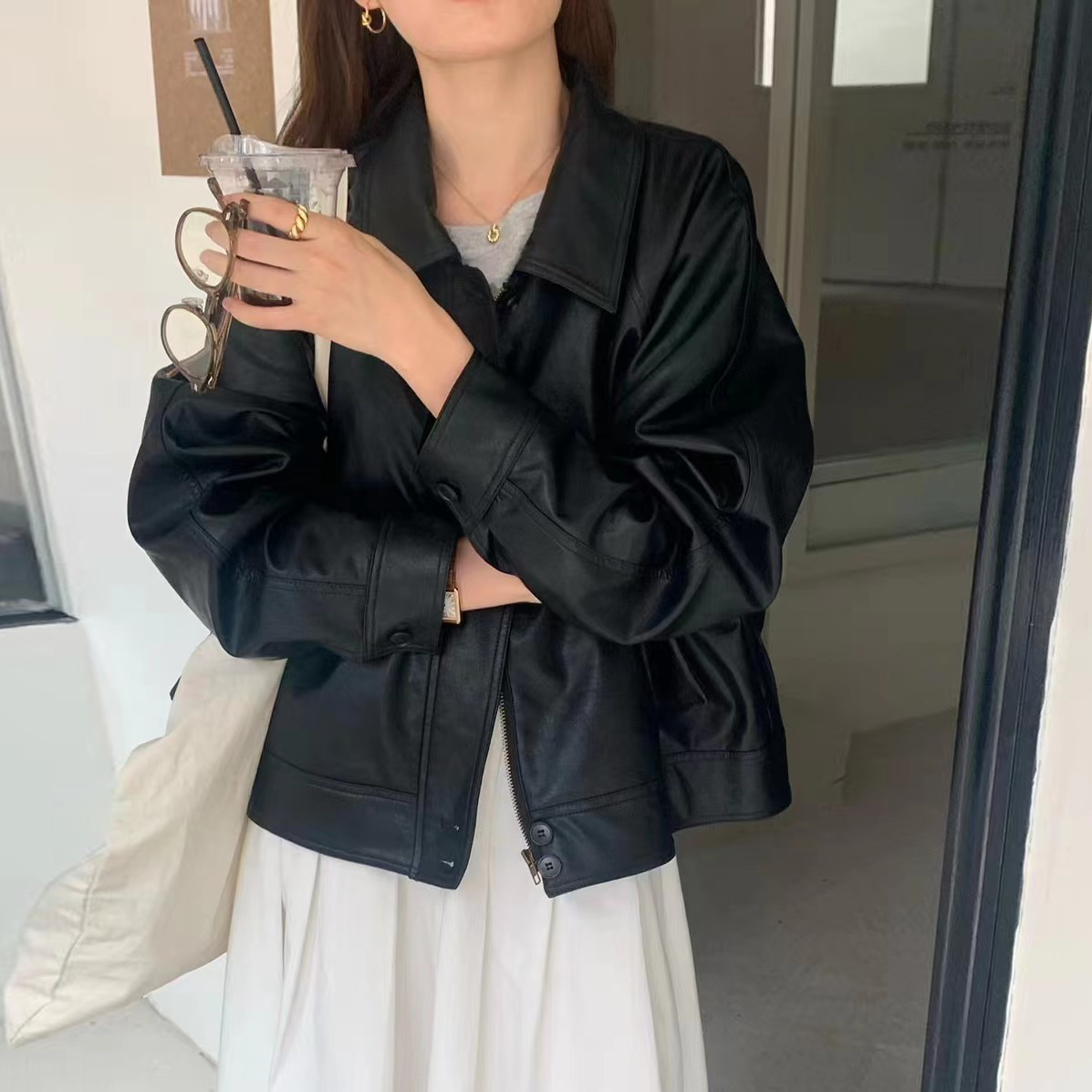 レトロスタイリッシュなスタンドカラージッパーポケットルーズ多用途 BF スタイルオートバイジャケットレザーコートアウター女性のための