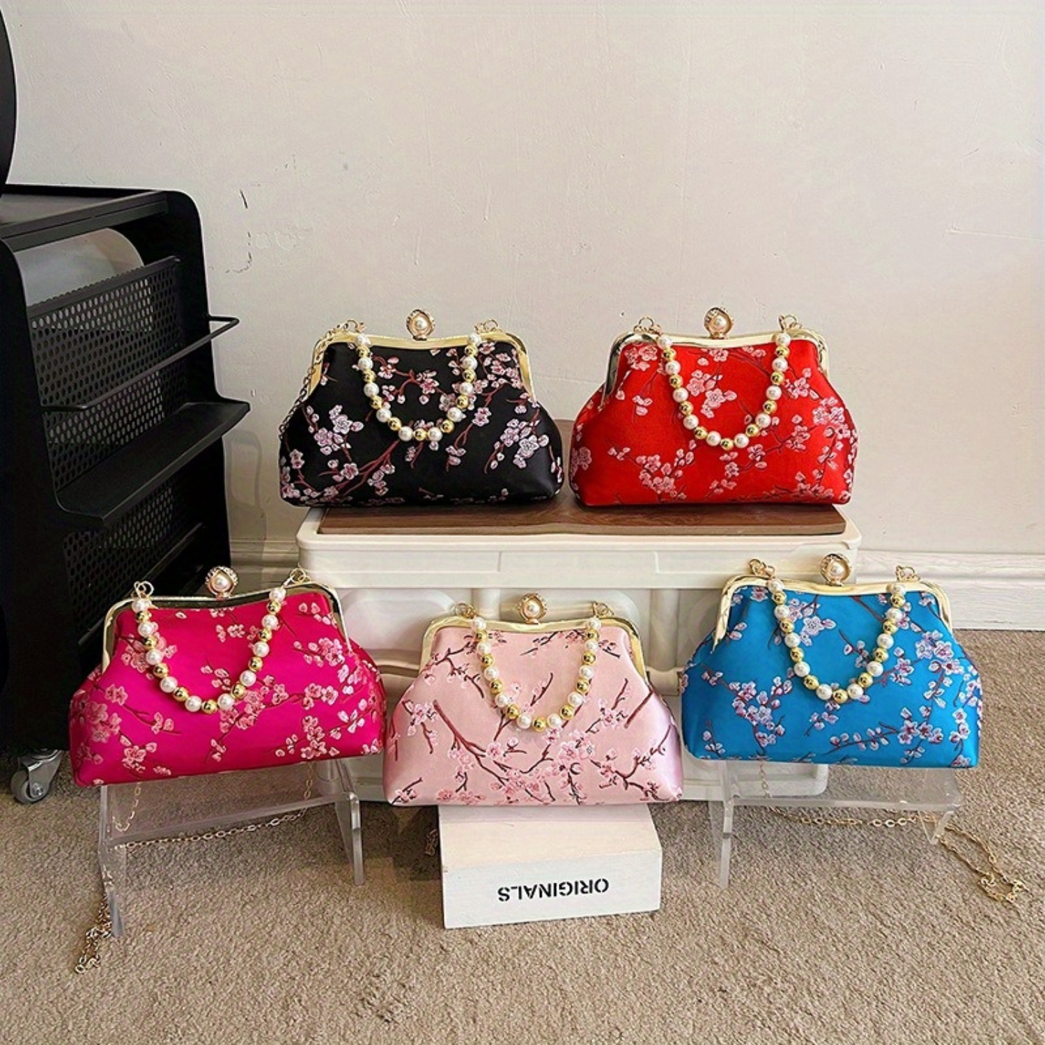 Vintage Floral Clutch Shell Bag with Pearl Chain Strap Evening Purse Crossbody Handbag