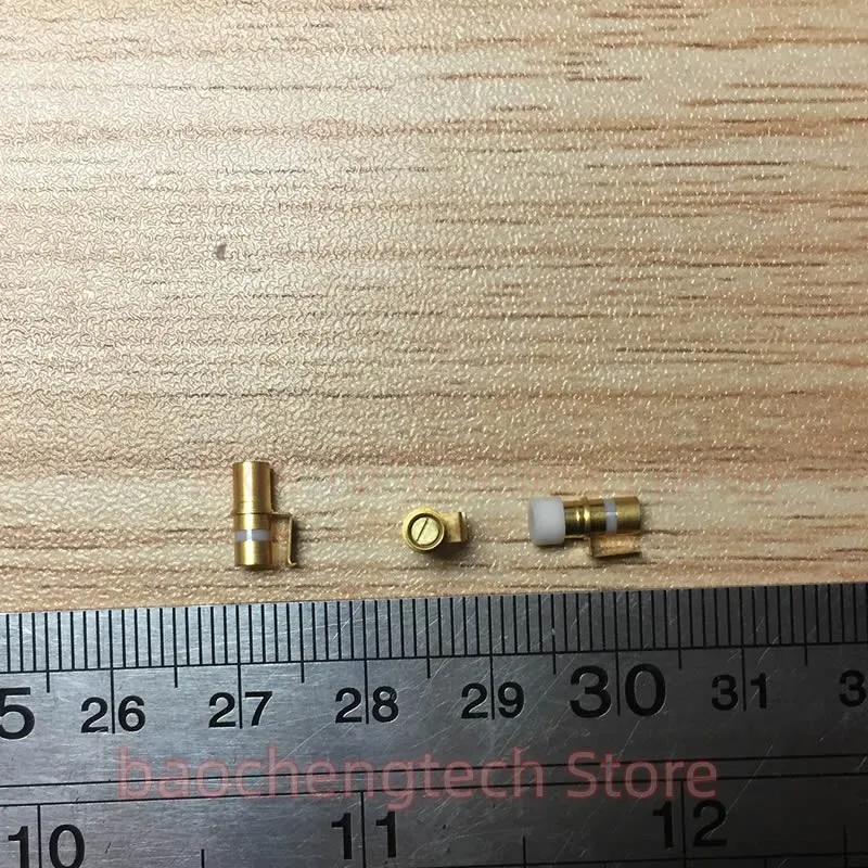Adjustable capacitance 27263-2R2  47283R10  57273-1R5 Tiny Trimmer Capacitors 0.3 to 1.2 pF 0.4 to 2.5 pF 0.8pf to 8.0pF 500 VDC