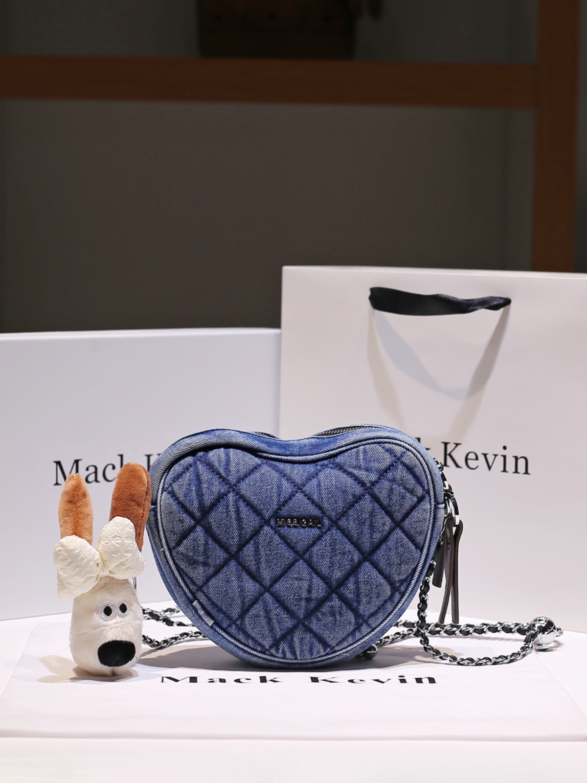 MackKevin Denim Heart Shaped Women's Crossbody Bag Luxury Minimalist Diamond Grid Chain Strap Casual Sle Small Size