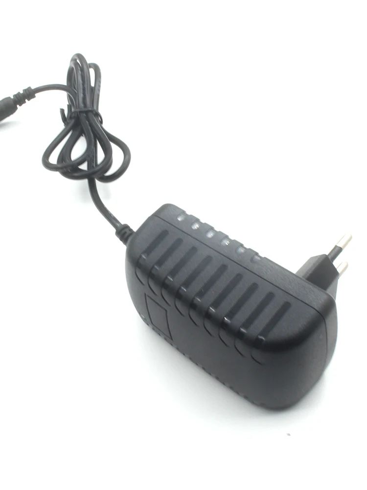 DC Power 21V 2A 18650 cargador de batería de litio 18V 0.5A 1A 2A 4 Series Li-ion batería 5,5mm x 2,1mm con clip