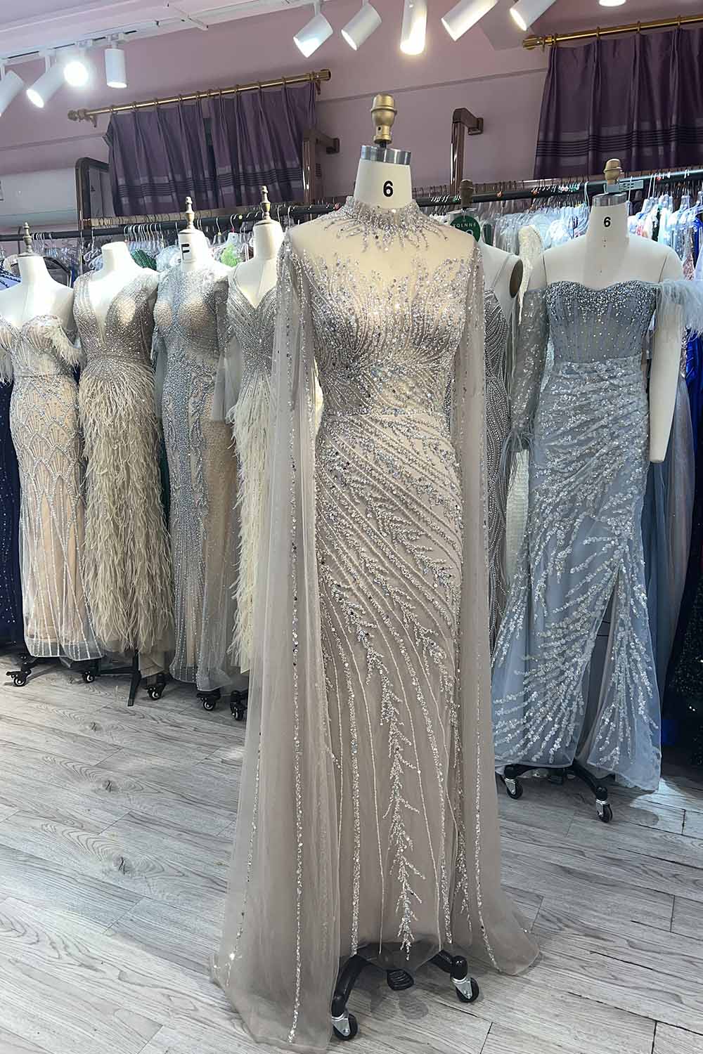 YQLNNE luxe nu cristaux faits à la main robe de soirée avec manches longue sirène col haut Tulle perlé robes formelles 049