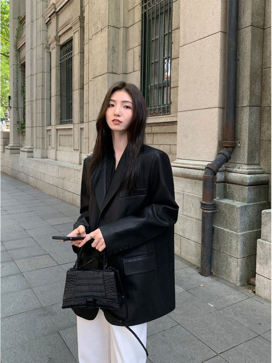 Jaqueta Fena de Couro PU Preta Estilo Casual Solto Nova Moda Primavera Casaco de Lazer de Alta Qualidade E