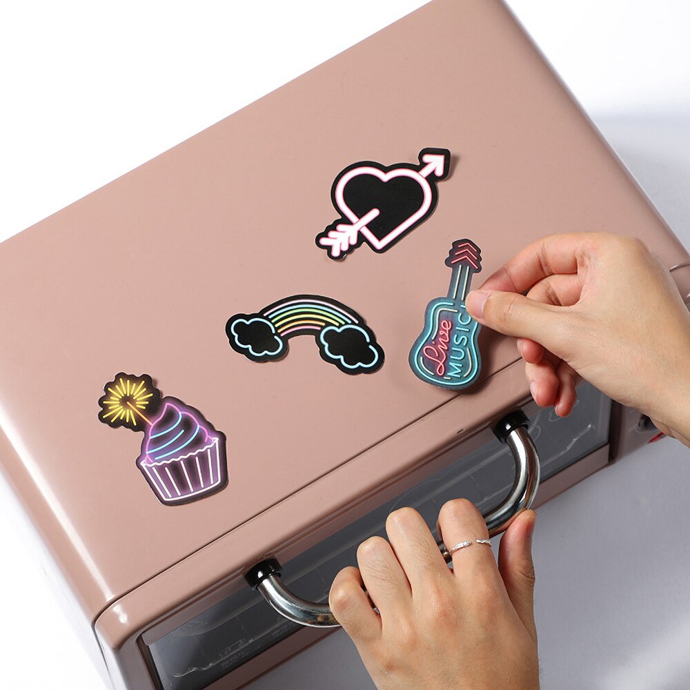 50ชิ้นสติกเกอร์ติดรถจักรยานลายกราฟิตี้กันน้ำลายการ์ตูนแล็ปท็อปรถยนต์รถจักรยานยนต์กระเป๋าสัมภาระสติกเกอร์แสงนีออน