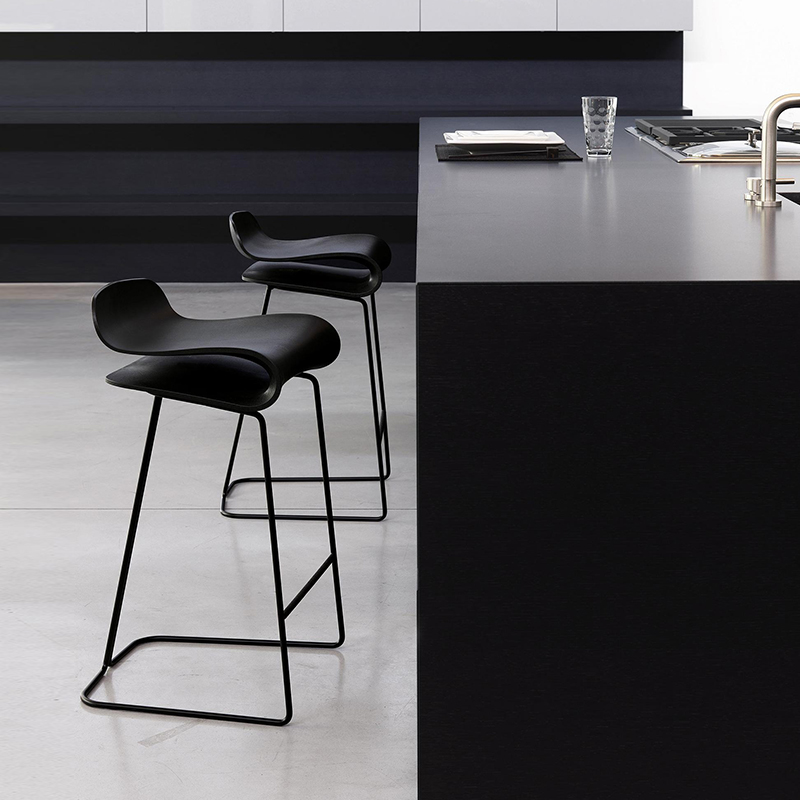 มืออาชีพเก้าอี้บาร์ศูนย์ร้านอาหารอุตสาหกรรมสําเนียงเก้าอี้บาร์เชิงพาณิชย์ไนท์คลับแคบ Banco Giratorio เฟอร์นิเจอร์