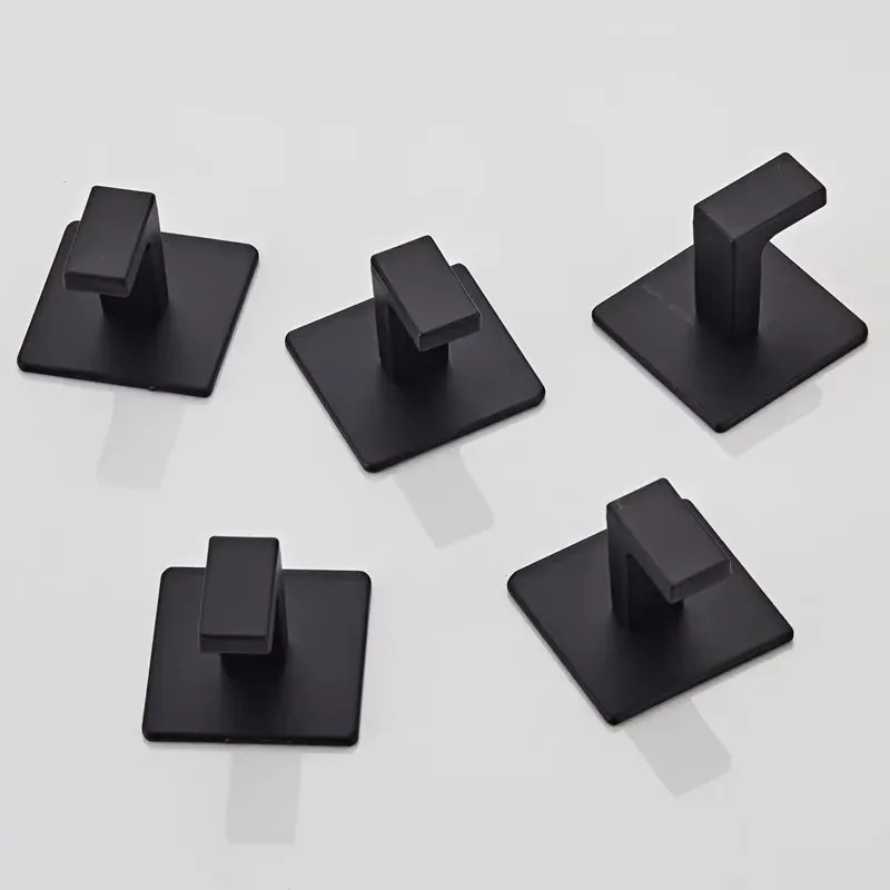 1-4pcs ห้องน้ํากาวสีดํา Robe Hooks ผ้าเช็ดตัว Hook Coat ผู้ถือคีย์แขวนเสื้อผ้าห้องน้ําห้องครัวอุปกรณ์ฮาร์ดแวร์