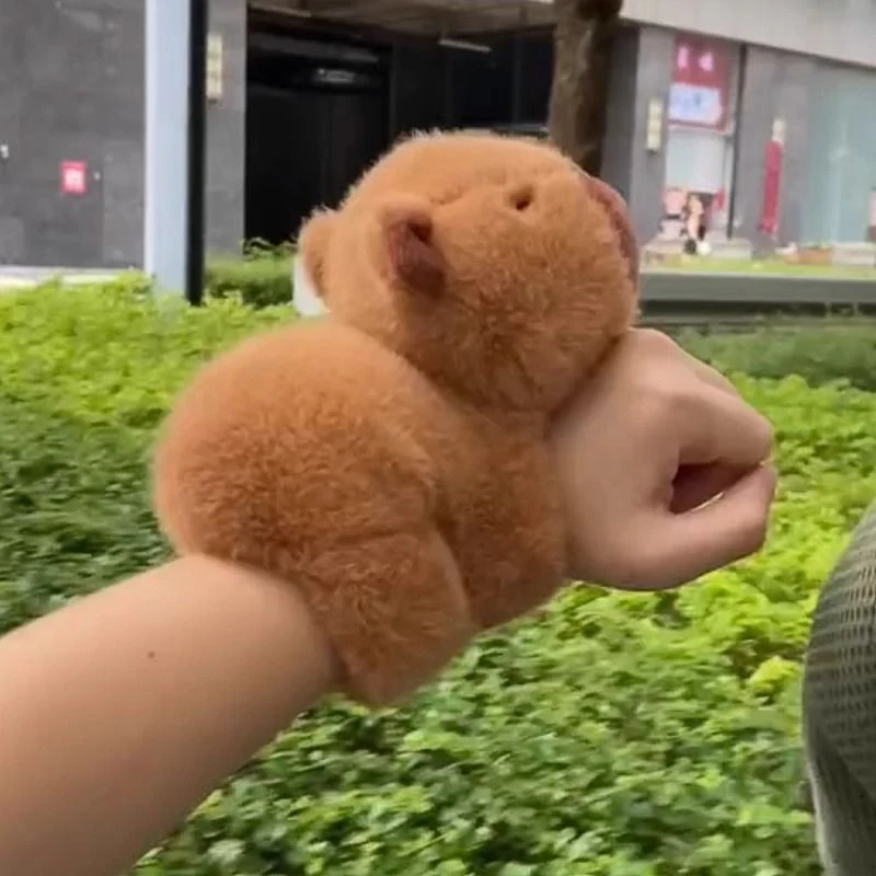 Armband Handgelenk liegende Puppe Capybara Puppe Snap Ring süßes Plüschtier hässliche süße Puppe
