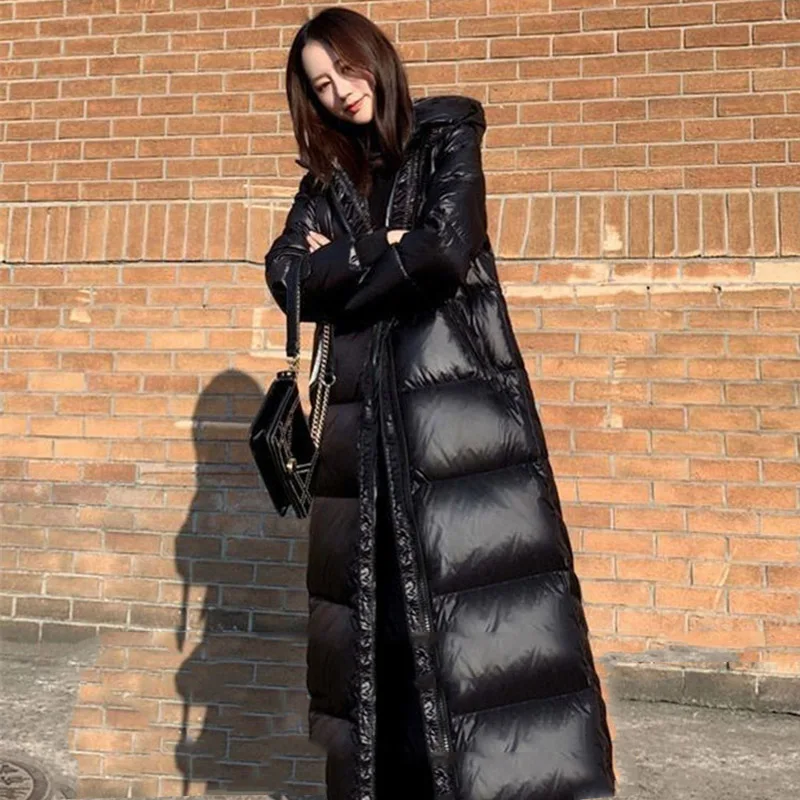 Abrigo acolchado largo y brillante para mujer, Chaqueta de algodón cálida de talla grande 4XL, Parka negra para otoño e invierno, 2024