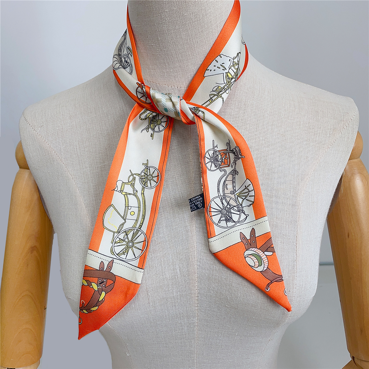 Bufanda de sarga de seda con diseño de marca de carro a cuadros clásico, bufanda de lujo para mujer, Foulard, bolso ajustado, bufandas, pañuelo, diadema, nuevo
